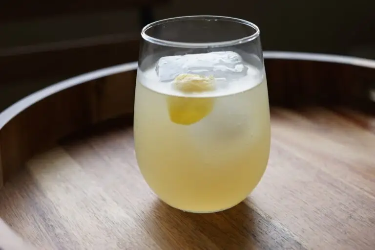 Read more about the article Shochu Cocktail Recipe: Yuzu Pop