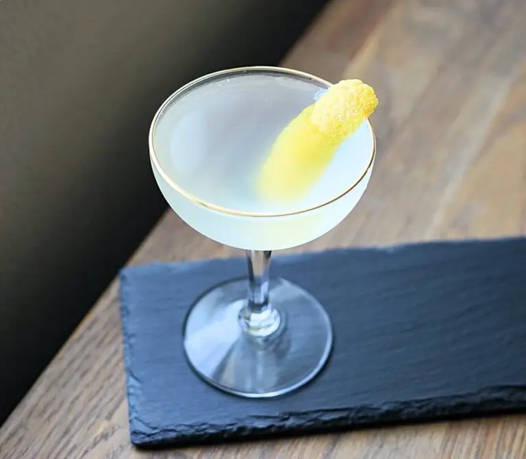 Read more about the article Shochu Cocktail Recipe: Yuzu Martini
